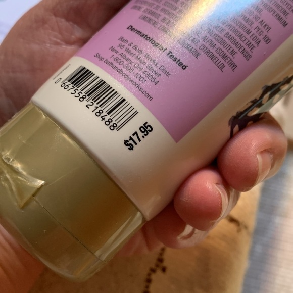 🦋SOLD🦋NWT Bath & Body Works Butterfly Body Cream - Purple - Picture 4 of 4